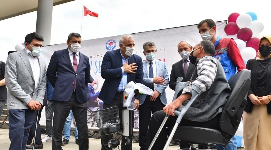 B�Y�K�EH�R G�N�LLERE DOKUNMAYA DEVAM ED�YOR 