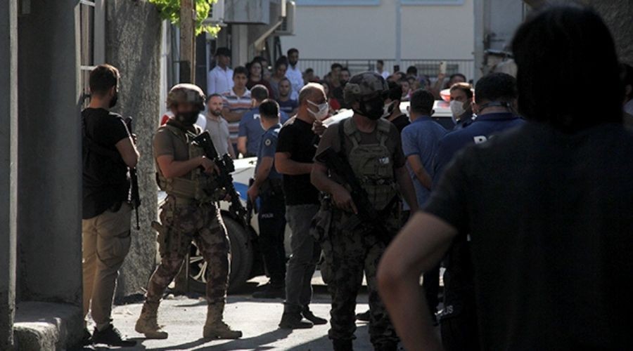 Ankara merkezli 12 ilde FET� operasyonu: 26 g�zalt�