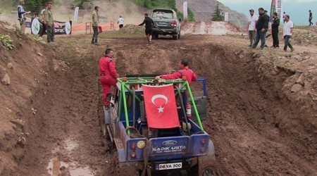 Artvin'de Off Road yar��lar� nefes kesti