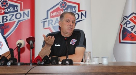 Hekimo�lu Trabzon FK Teknik Direkt�r� Bahaddin G�ne� bas�n toplant�s� d�zenledi