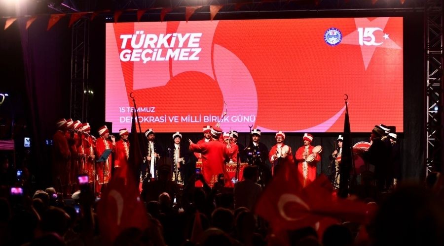 15 TEMMUZ �EH�TLER� ���N ANMA GECES� D�ZENLEND�