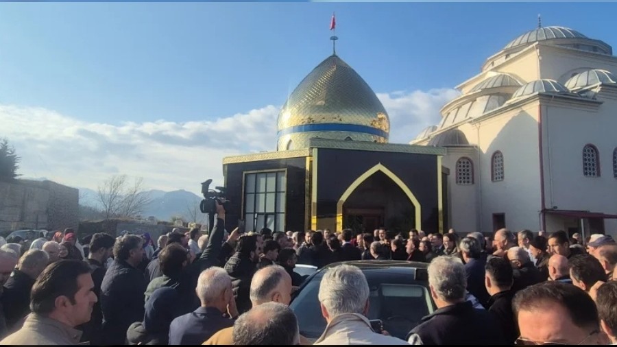 BTP�liler Prof. Dr. Haydar Ba���n kabrini ziyaret etti