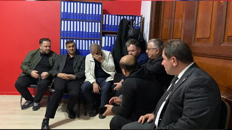 CHP Trabzon'da n�bet tutuyor...