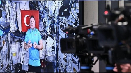 Alper Gezeravc�, gazetecilerin sorular�n� cevaplad�: En �ok �zledi�im yemek...