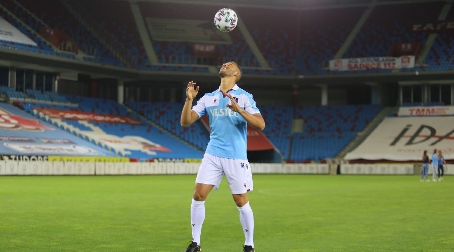 Trabzonsporlu Futbolcular Yeni Formalar� Giydi