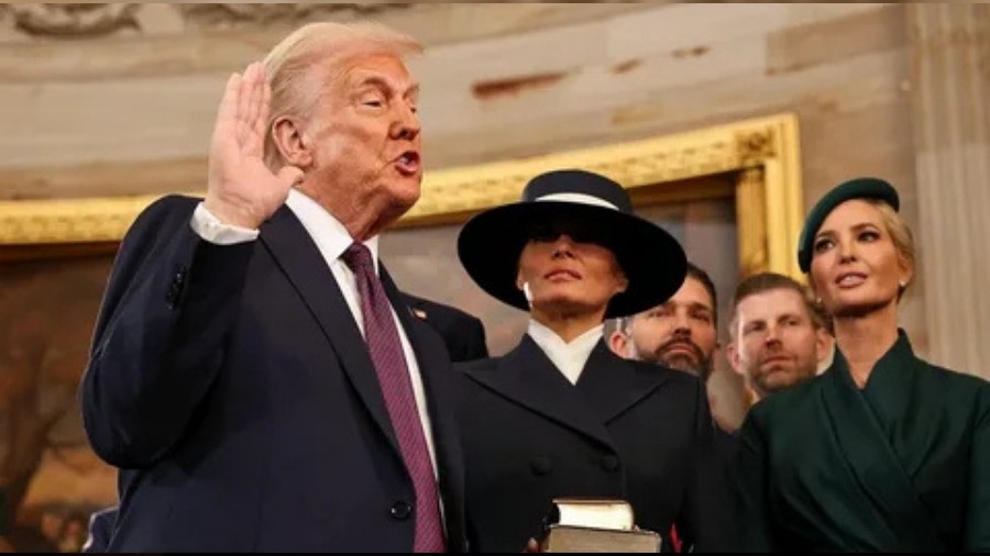 ABD'den Trump yemin ederek g�reve ba�lad�