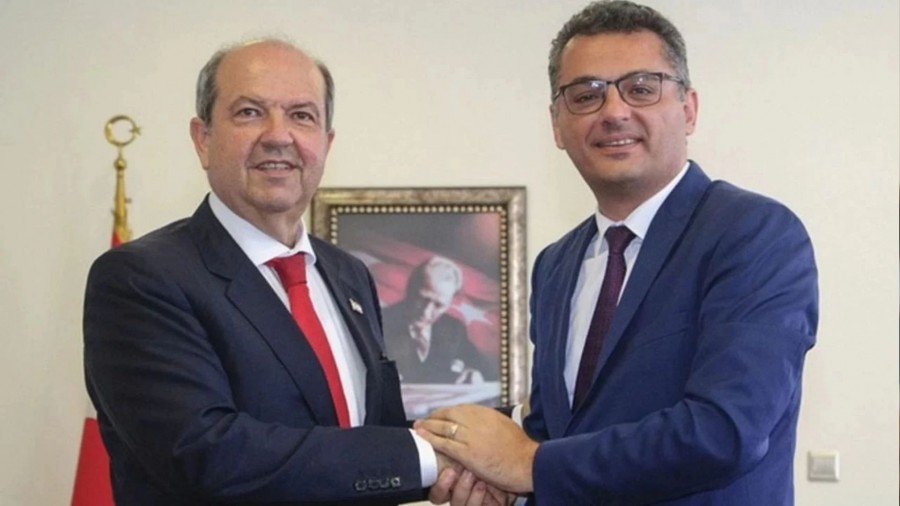 Ersin Tatar, rakibi Tufan Erhürman'ı tebrik etti