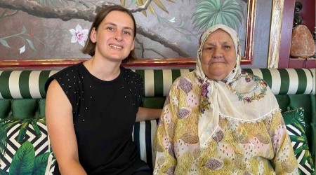 Srebrenitsal� Fata Nine evinin bah�esine yap�lan kiliseyi y�kt�rd�