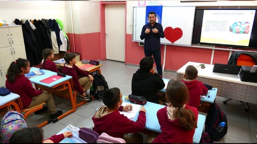 1518 ��renciye "Akran Zorbal���" E�itimi