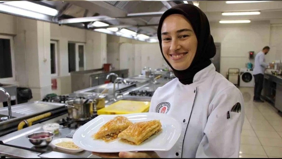 Amasya'n�n Yeni Lezzeti 'Elmal� Baklava'