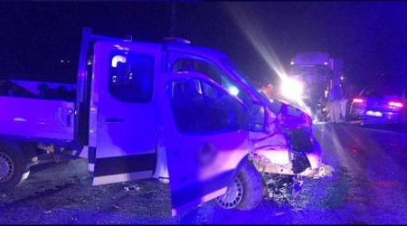 Bayburt'ta korkutan kaza! Otomobille kamyonet birbirine girdi, 9 yaral�