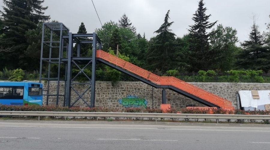 B�Y�K�EH�R �ST GE��TLERE ASANS�R YAPIYOR