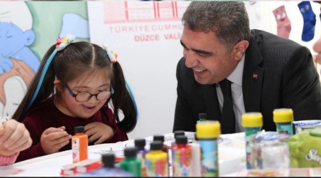 Down sendromlu �ocuklar di� sa�l��� merkezinde bulu�tu