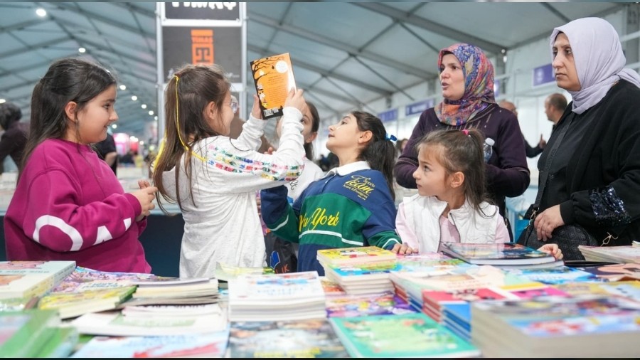 Yo�un �lgi Devam Ediyor