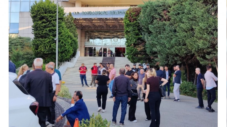 Bu kez operasyon Bayrampa�a Belediyesi'ne