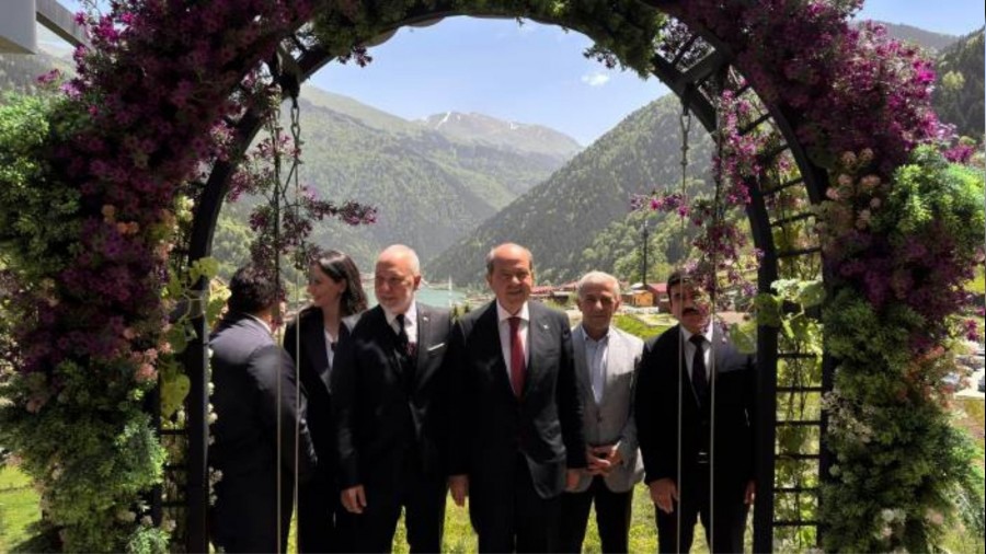 Cumhurba�kan� Ersin Tatar, Uzung�l�e hayran kald�.