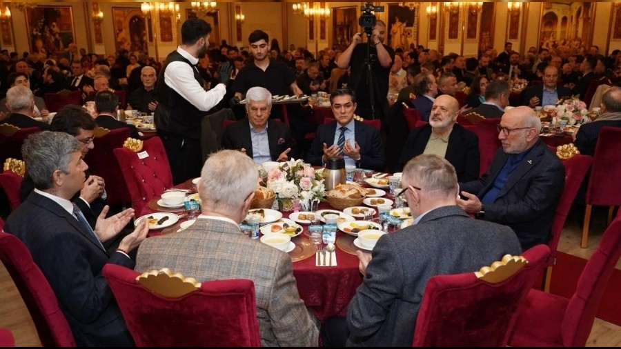 Siyaset, Bürokrasi ve İş Dünyası Aynı Sofrada!